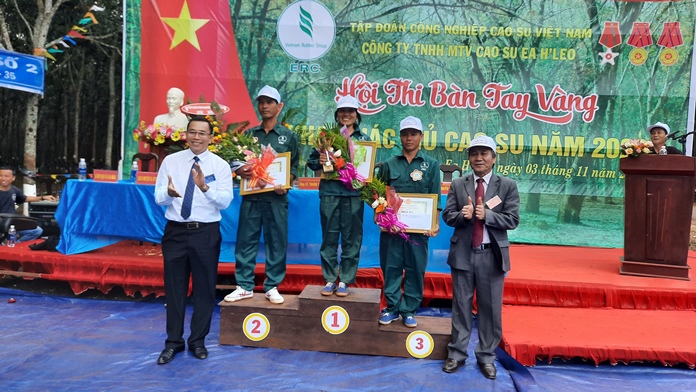Hội thi bàn tay vàng khai thác mủ năm 2020