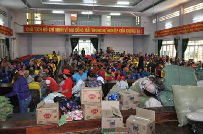 Trao 200 suất quà Tết cho các hộ nghèo trên địa bàn huyện Ea H’Leo