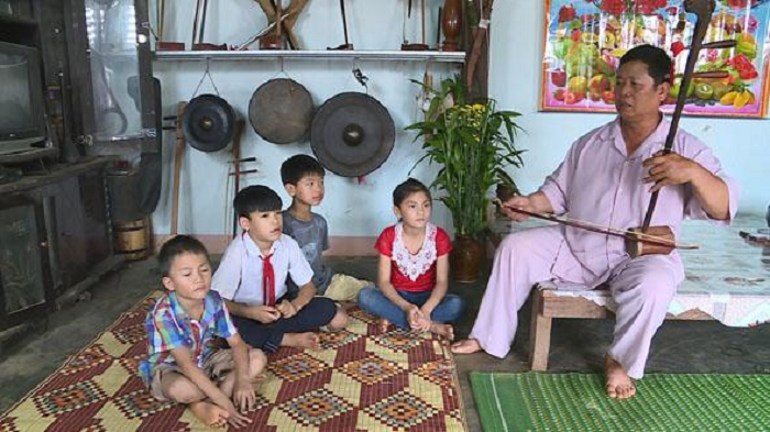 Ông Bùi Văn Ngòi – Người nông dân mê nhạc cụ dân tộc