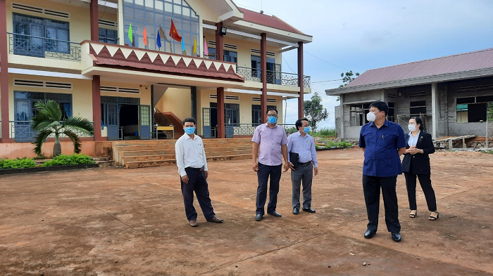 Trường THCS Vừ A Dính, xã Ea Tir dạy, học đảm bảo dạy học an toàn trong mùa dịch covid 19