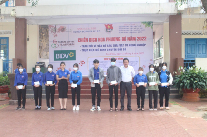 Huyện đoàn Ea H’Leo tiếp tục sôi nổi chiến dịch Hoa Phượng đỏ năm 2022