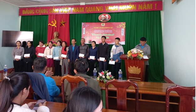 Liên đoàn Lao động huyện tổ chức Chương trình “Tết sum vầy – Xuân chia sẽ” Giáp Thìn 2024