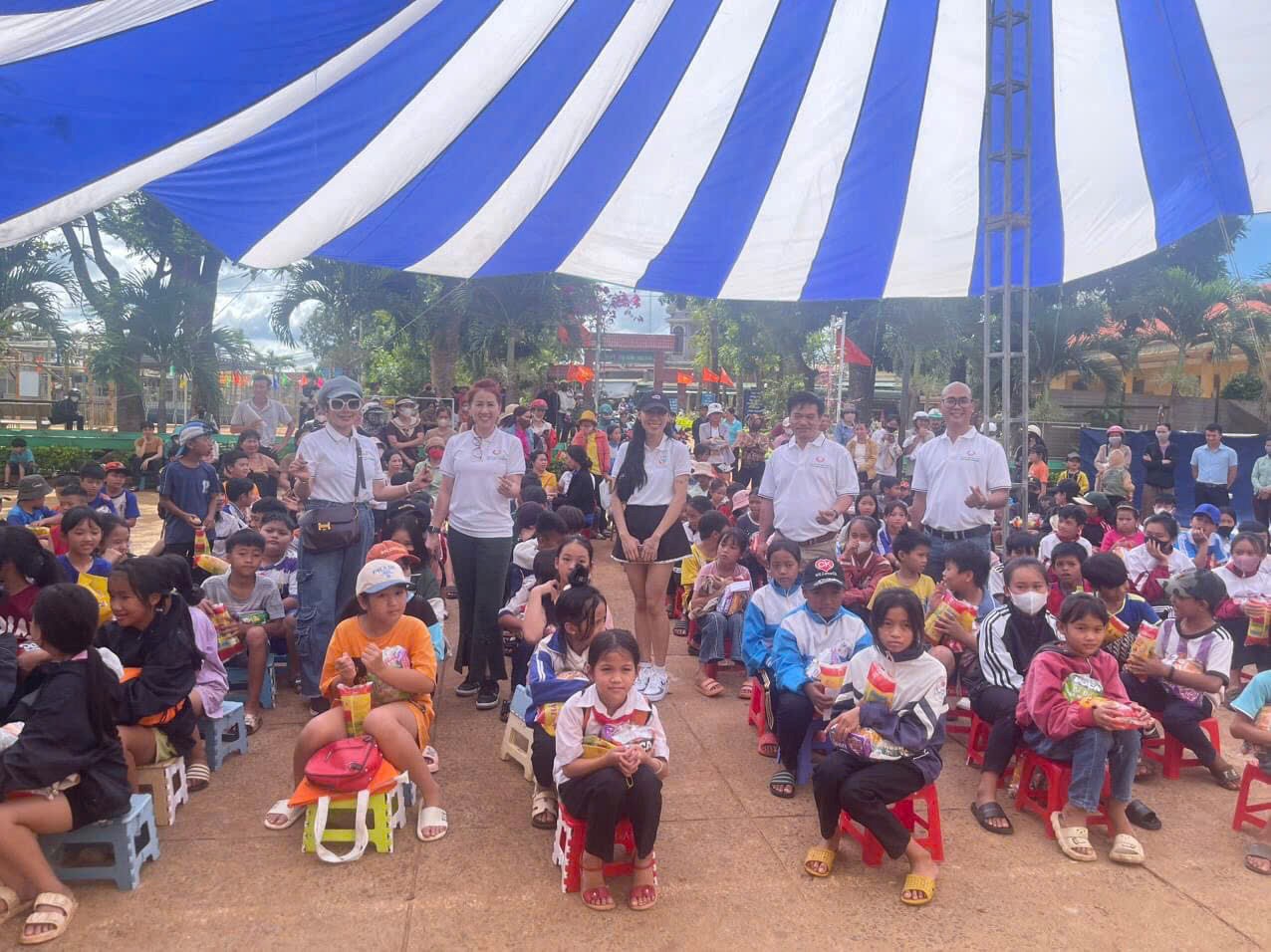 Dạy bơi và phòng chống đuối nước miễn phí cho trẻ em nghèo, hè năm 2024 tại huyện Ea H’Leo