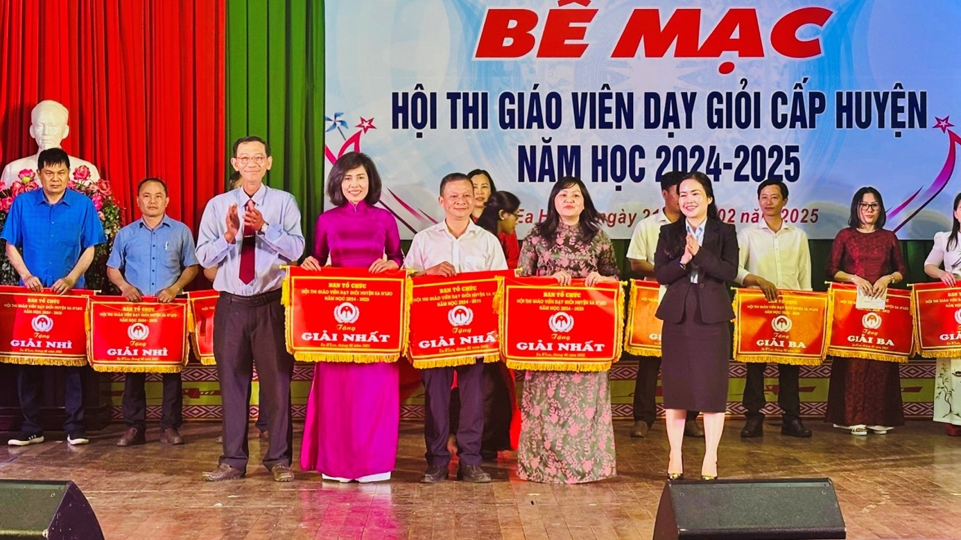 Bế mạc hội thi giáo viên dạy giỏi cấp huyện, năm học 2024 – 2025.