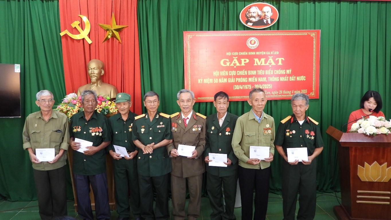 Hội Cựu chiến binh huyện Ea H’Leo: Gặp mặt hội viên tiêu biểu thời kỳ chống Mỹ