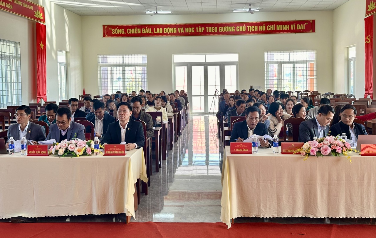 z7416881239361_30223ff75b6c940464257bd905edd4d5