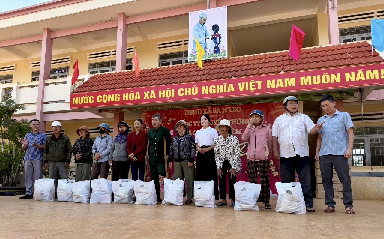 TẾT ĐONG ĐẦY NGHĨA TÌNH 2026: HÀNH TRÌNH LAN TỎA YÊU THƯƠNG TẠI XÃ EA H’LEO