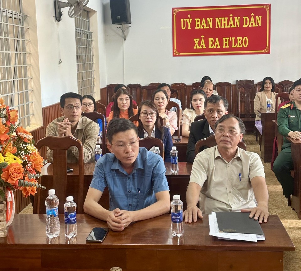 z7566774209371_4742c55ed145f595a9b5b208f6860d4a