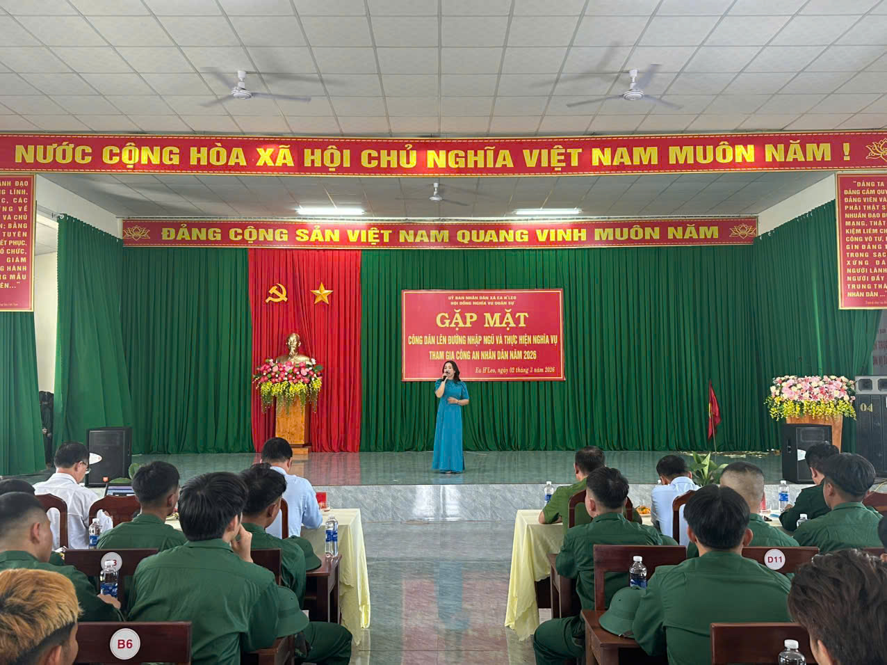 z7579166527364_736e2d68bcad489637449fc5638128e2